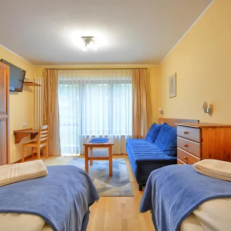 Na Pierwszym Pietrze 아파트 *
