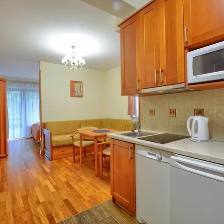 Na Pierwszym Pietrze アパート *